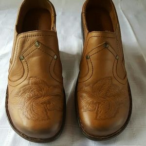 BORN Leather Mule Shoes